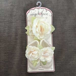 NWT Angel Face flower headband and booties